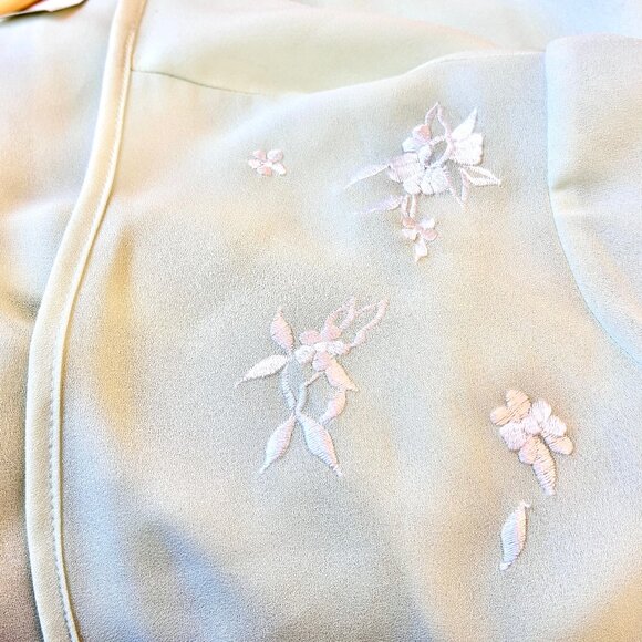 JOSIE Natori Vintage Sheer GREEN Short Robe Self Tie Embroidery NEW - Picture 12 of 15